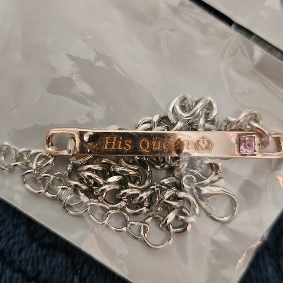 His and hers! His Queen Her King gemstone accent bracelets - Picture 3 of 6